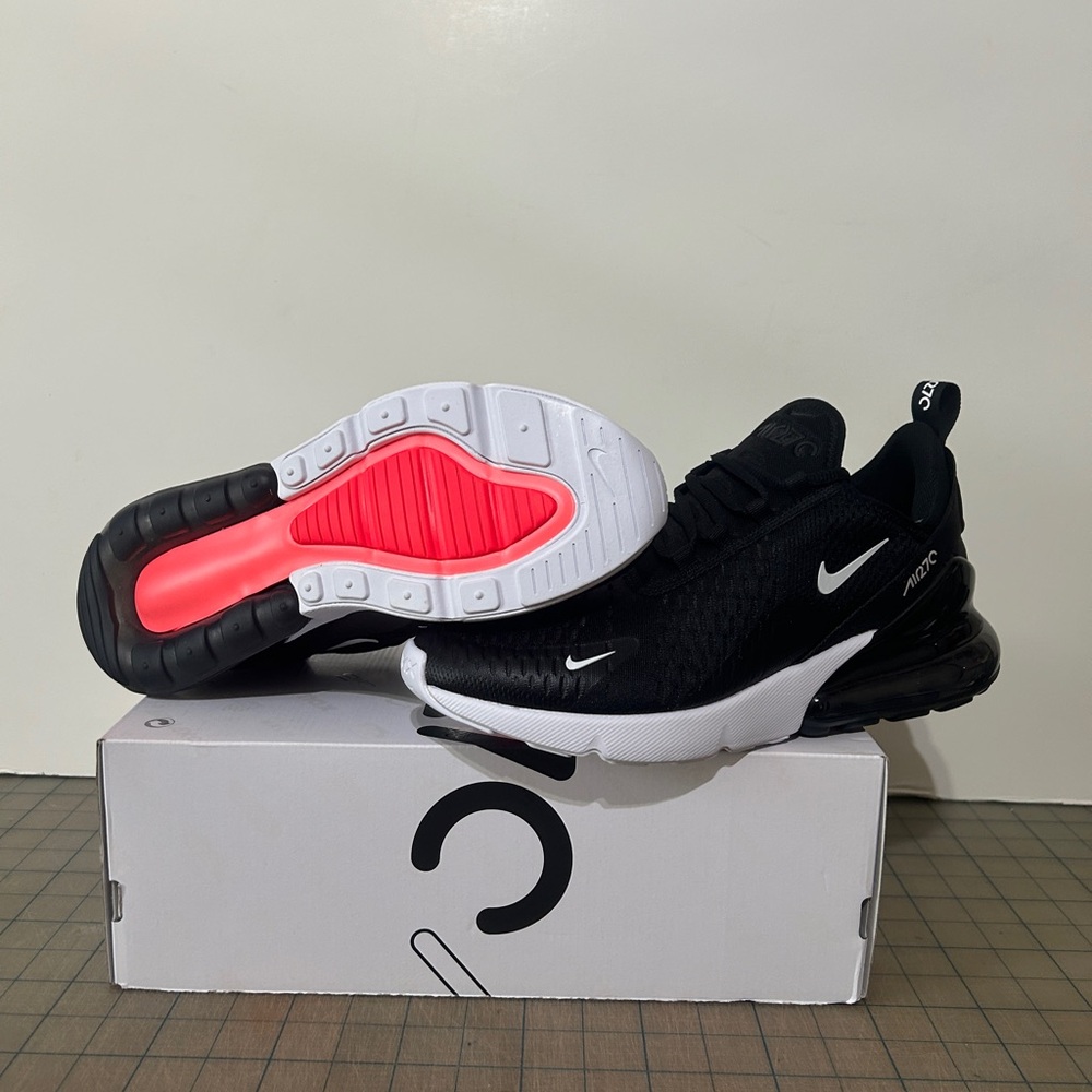 Nike Air Max 270 ‘Black White’ - Picture 5 of 6